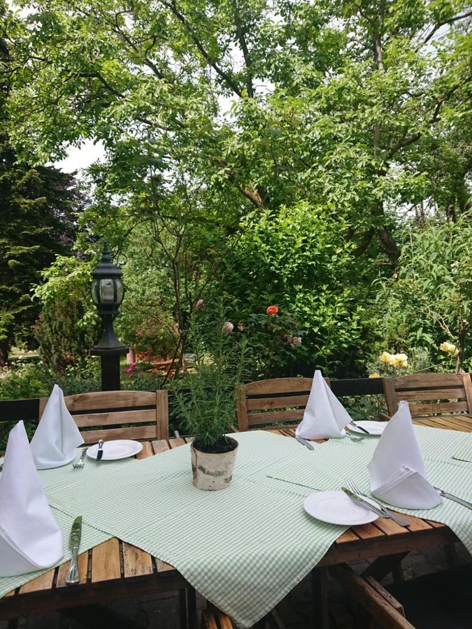 Landgasthof Gaensberg Wiesloch Bagian luar foto