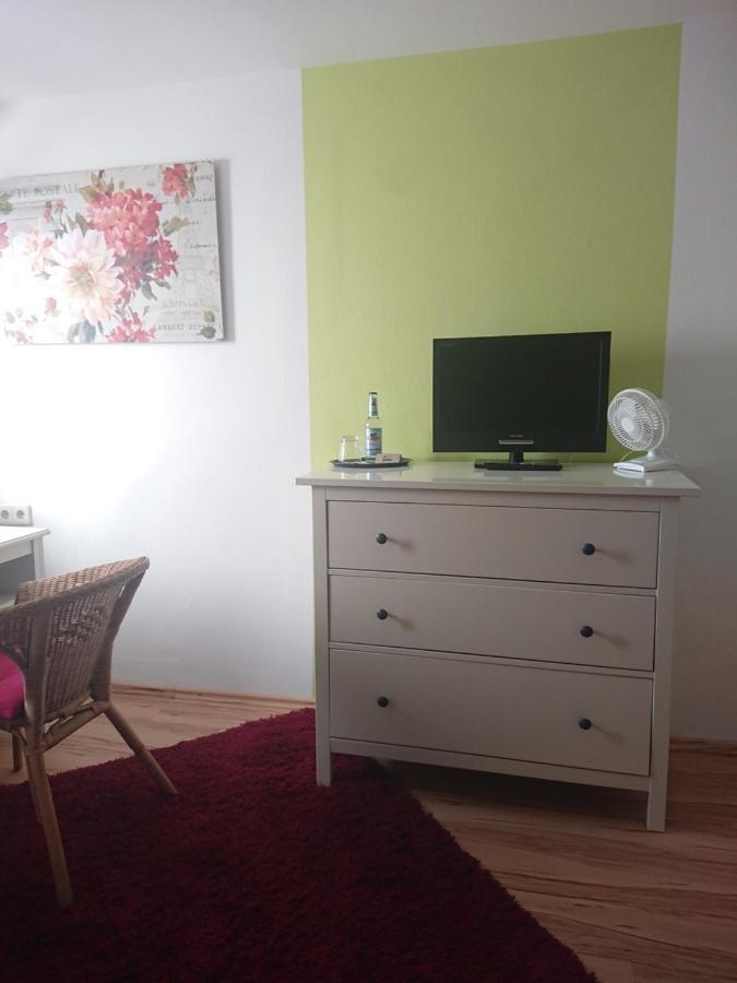 Landgasthof Gaensberg Wiesloch Bagian luar foto